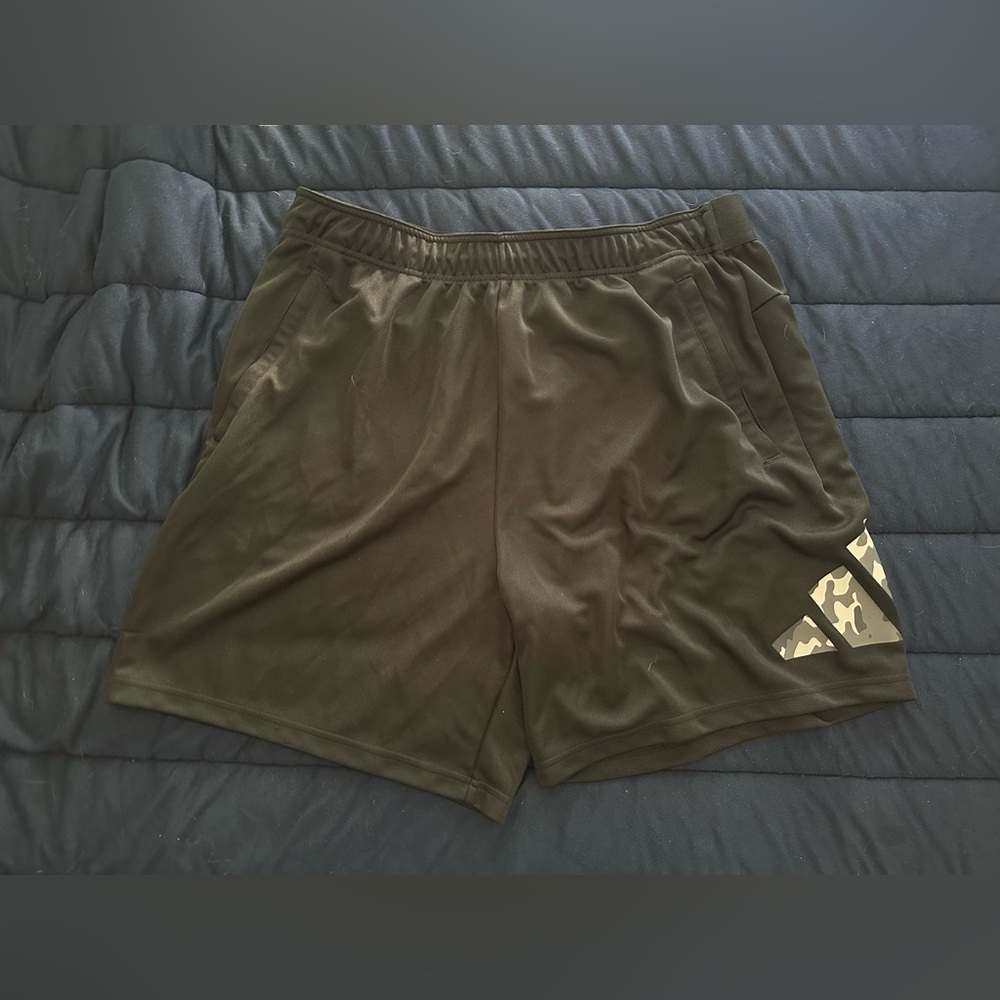 Adidas aero ready athletic shorts black XL